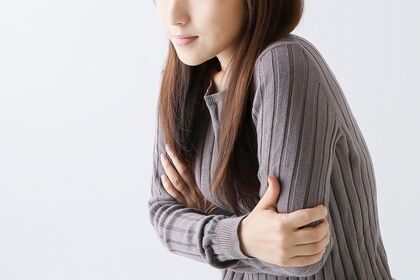 寒気がする女性2